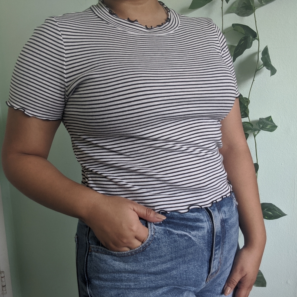 Lettuce Edge Forever 21 Striped Cropped Tee